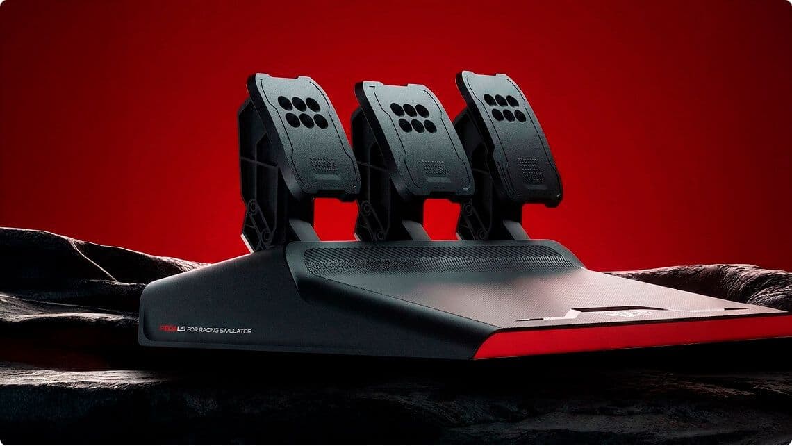 pedales de simulador de coche con embrague